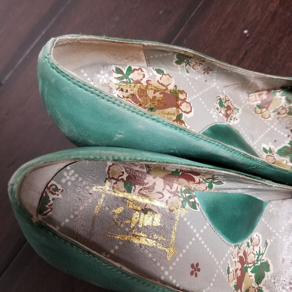 Anthropologie size 6 heels - Picture 5 of 10